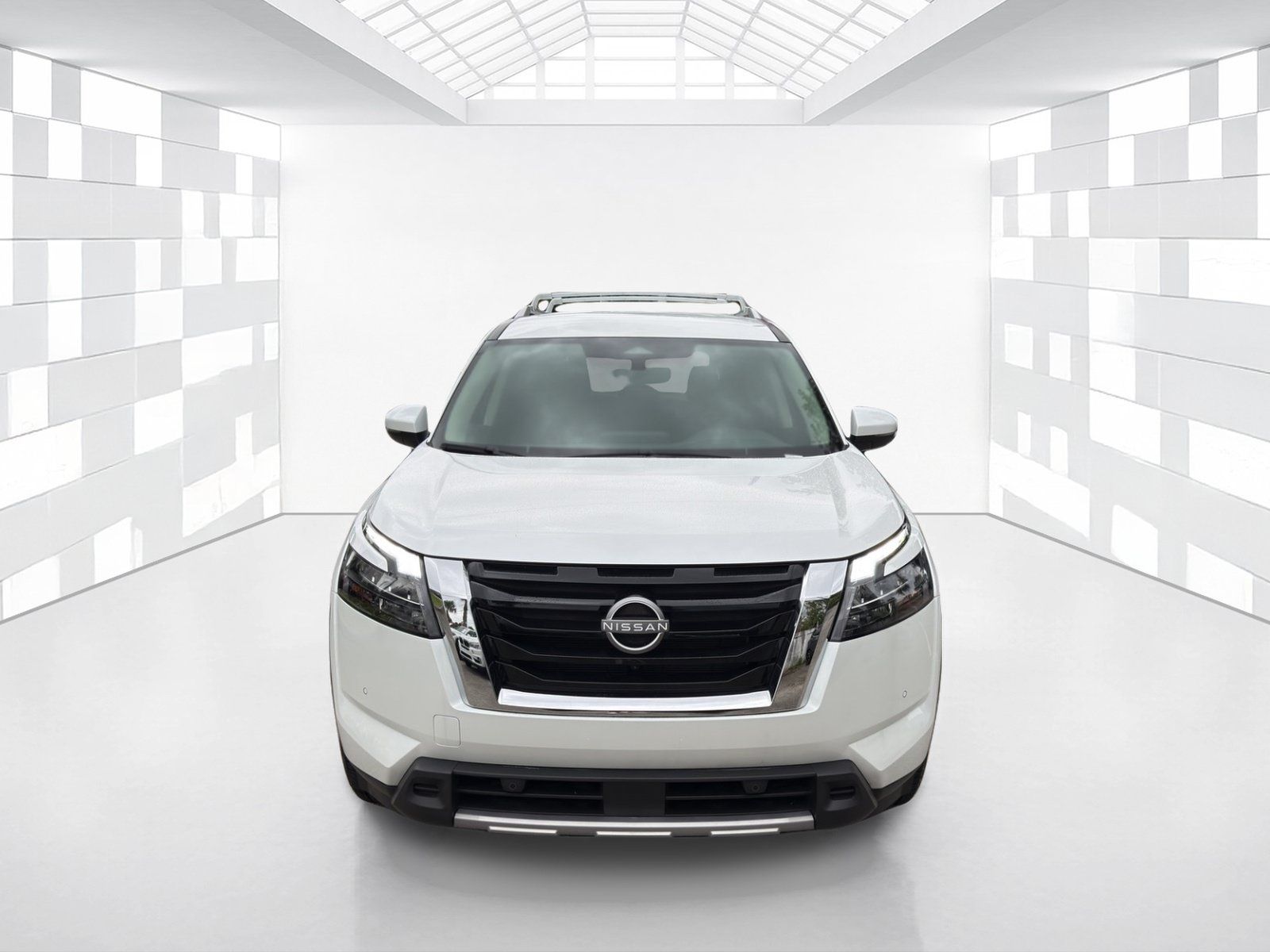 Used 2025 Nissan Pathfinder SL FWD image 2