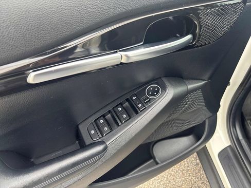 Used 2021 Kia Seltos S AWD/4WD image 10