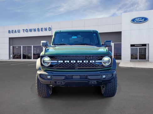 New 2025 Ford Bronco Outer Banks w/ Sasquatch Package image 2