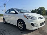 Used 2017 Hyundai Accent SE image 3
