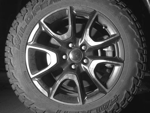 Used 2025 Jeep Compass Trailhawk AWD/4WD image 13