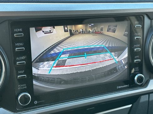 Used 2020 Toyota Tacoma SR5 RWD image 24