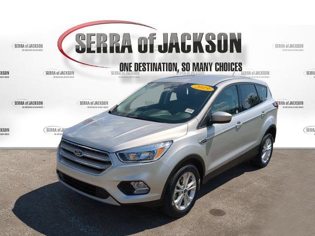 Used 2019 Ford Escape SE FWD image 4