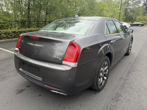Used 2016 Chrysler 300 C AWD/4WD image 5