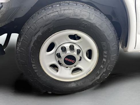 Used 2015 GMC Savana 2500 image 14