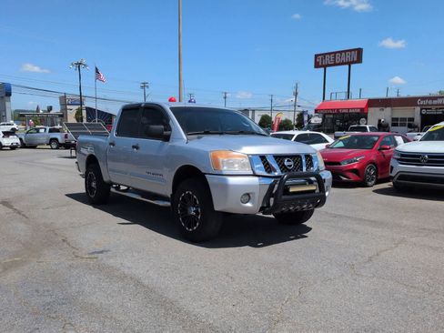 Used 2010 Nissan Titan SE w/ SE Value Truck Pkg AWD/4WD image 2