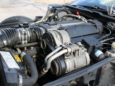 Used 1996 Chevrolet Corvette Coupe RWD image 8