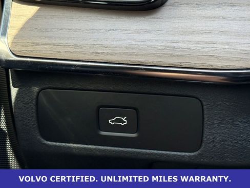 Certified 2025 Volvo XC90 B6 Plus AWD/4WD image 22