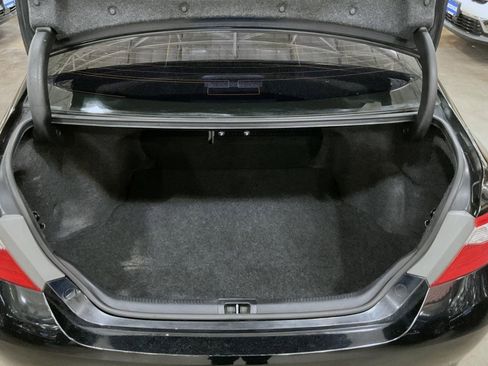 Used 2015 Toyota Camry SE w/ Moonroof Package FWD image 21