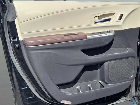 Used 2024 Toyota Sienna Platinum image 20
