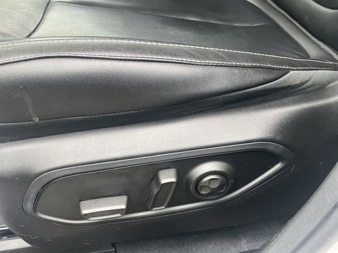 Used 2023 Jeep Grand Cherokee L Limited w/ Black Appearance Package image 20