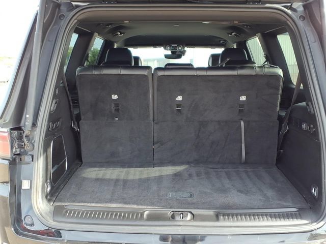 Used 2024 Jeep Wagoneer Series II w/ Flexible Seating Group RWD image 9