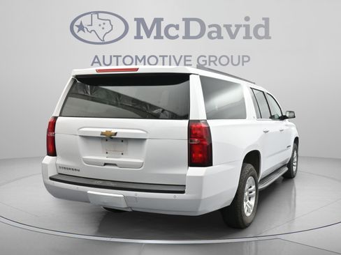 Used 2018 Chevrolet Suburban LT RWD image 8