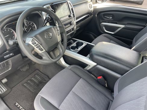 Used 2021 Nissan Titan SV w/ SV Convenience Package image 22