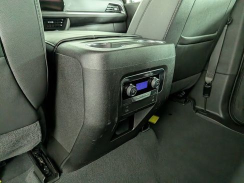 Certified 2025 Chevrolet Tahoe Z71 image 39