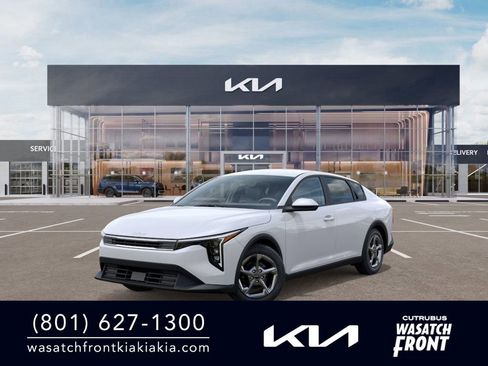 New 2026 Kia K4 LXS image 1