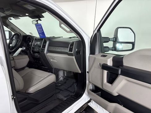 Certified 2021 Ford F350 XL w/ Power Equipment Group image 33