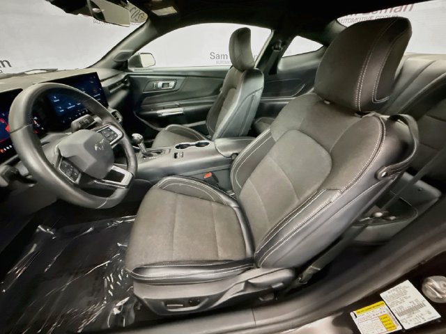 Used 2024 Ford Mustang Coupe RWD image 20