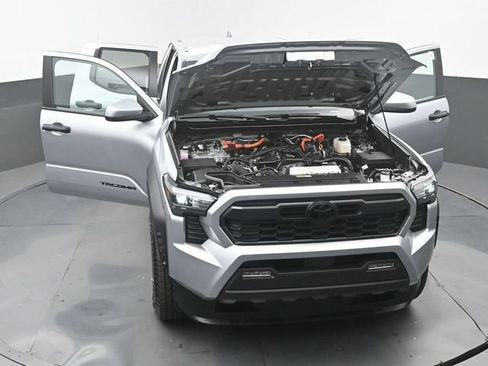 Used 2026 Toyota Tacoma TRD Off-Road AWD/4WD image 32