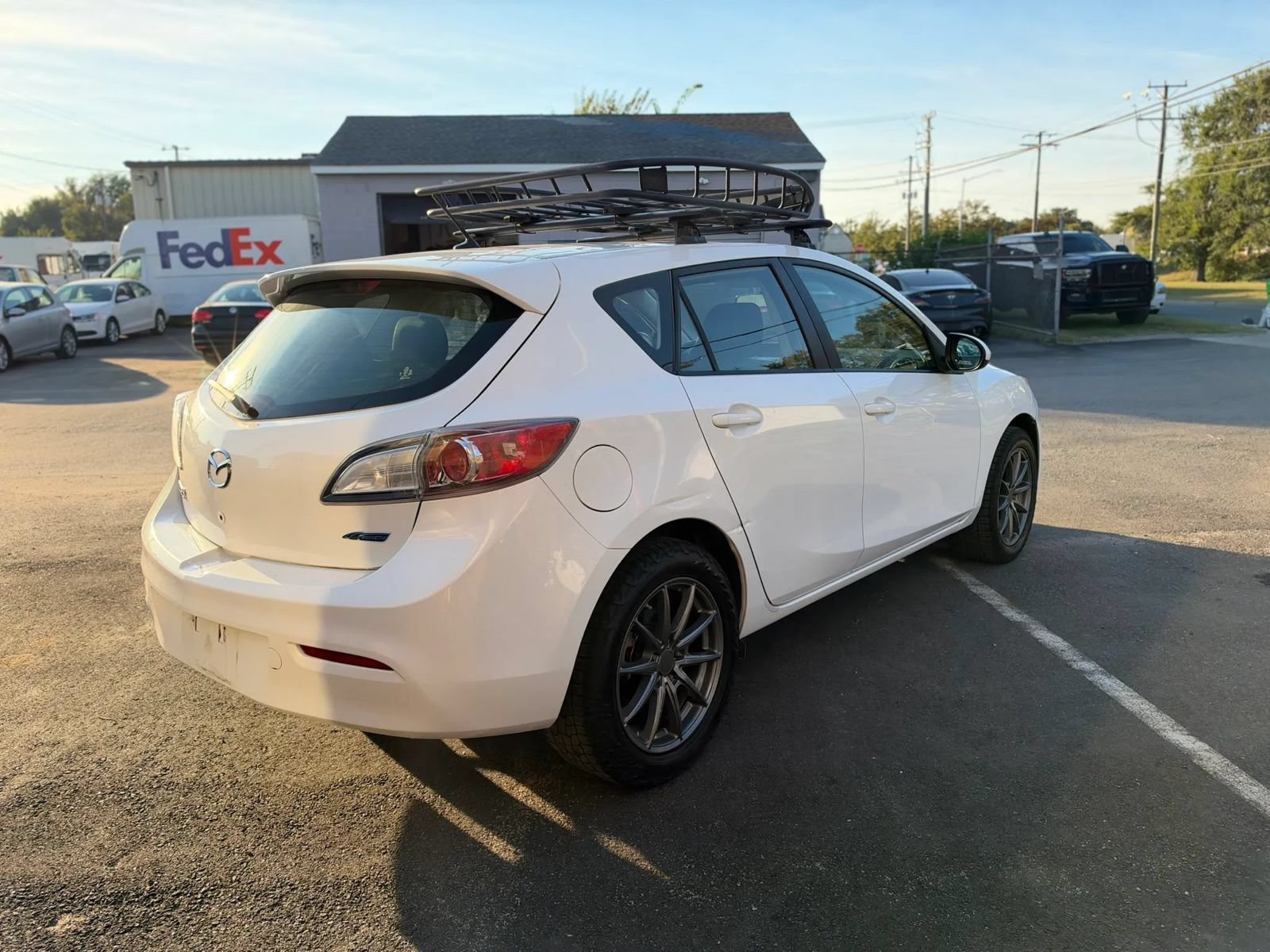 Used 2012 MAZDA MAZDA3 i Touring FWD image 3