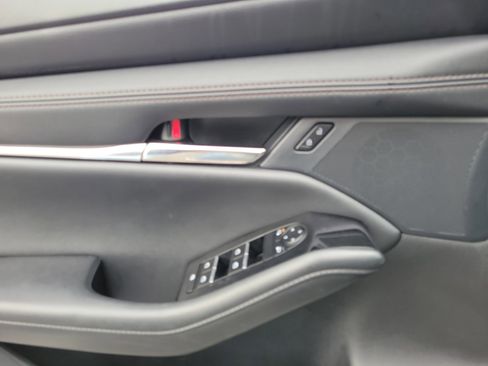 Used 2025 MAZDA MAZDA3 s image 17