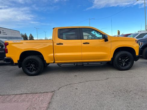 Used 2020 Chevrolet Silverado 1500 Custom Trail Boss w/ Custom Convenience Package AWD/4WD image 2