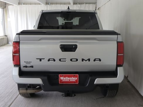 Used 2024 Toyota Tacoma TRD Off-Road AWD/4WD image 22