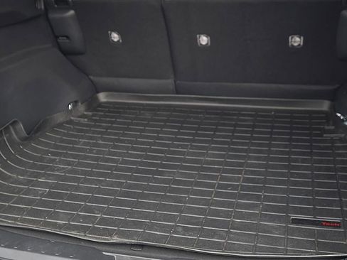 Used 2023 Toyota RAV4 Limited image 8