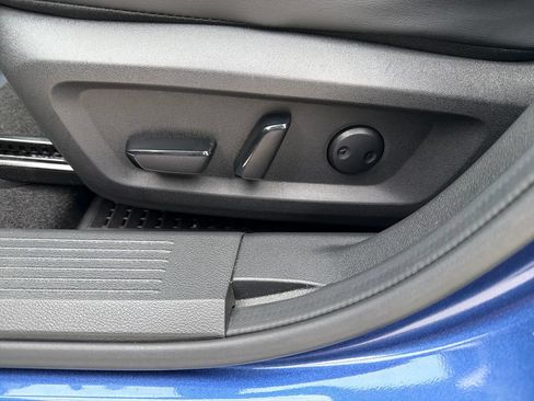 Used 2023 Nissan Rogue SV w/ SV Premium B Package FWD image 16