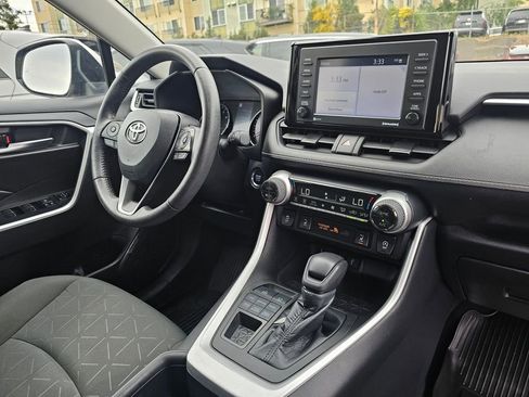 Used 2022 Toyota RAV4 XLE w/ XLE Grade Weather Package AWD/4WD image 13