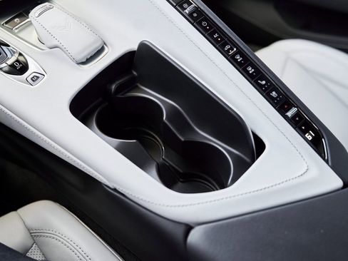 Used 2022 Chevrolet Corvette Stingray w/ Z51 Performance Package image 40