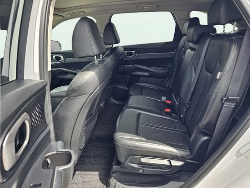Used 2024 Kia Sorento S w/ Panoramic Sunroof Package FWD image 47