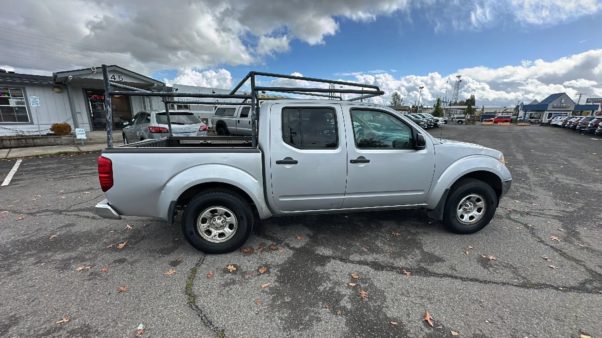 Used 2008 Nissan Frontier SE w/ Tow Hitch Pkg AWD/4WD image 3