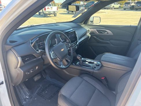 Used 2023 Chevrolet Traverse LT w/ LPO, Floor Liner Package image 17