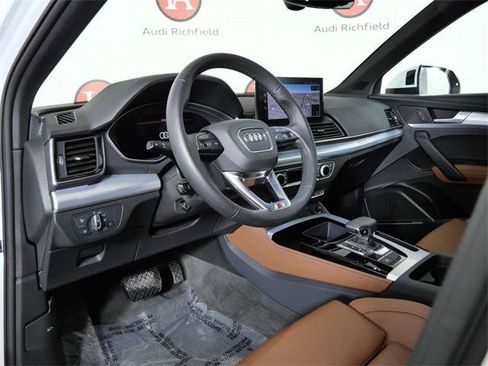 Used 2025 Audi Q5 2.0T Premium Plus w/ Premium Plus Package image 16