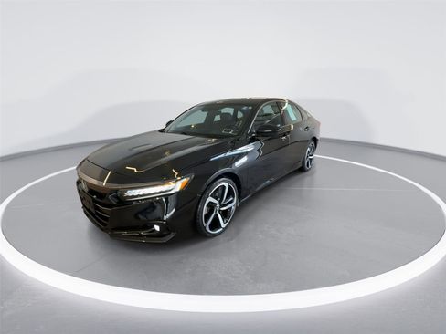 Used 2021 Honda Accord Sport image 3