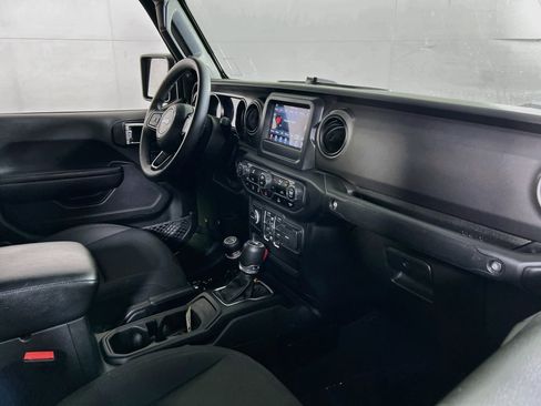 Used 2023 Jeep Gladiator Sport AWD/4WD image 26