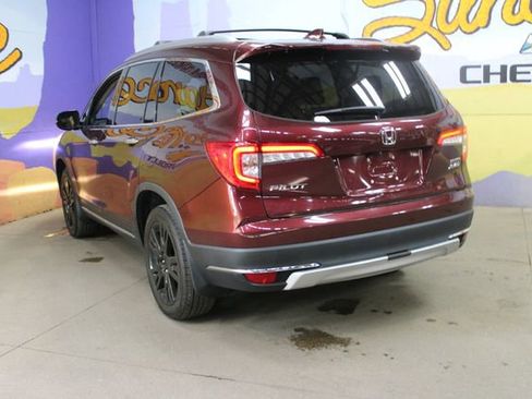 Used 2021 Honda Pilot Touring image 6