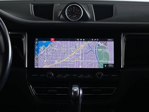 Certified 2021 Porsche Macan AWD/4WD image 15
