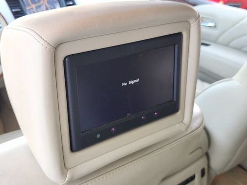 Used 2016 INFINITI QX80 4WD w/ Deluxe Technology Package image 32