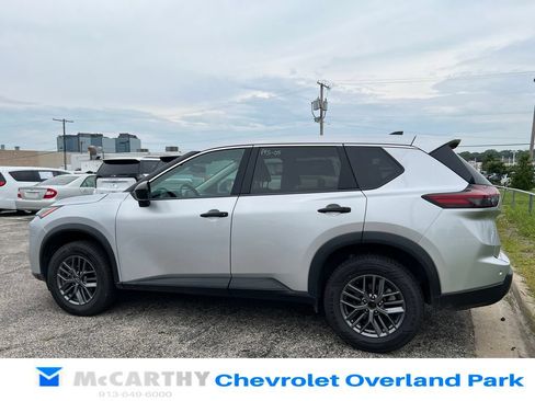 Used 2024 Nissan Rogue S AWD/4WD image 5