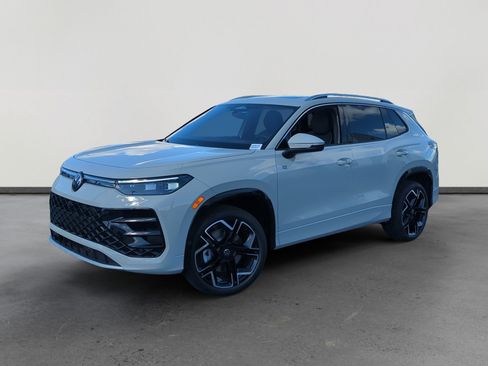 New 2026 Volkswagen Tiguan SEL R-Line image 1