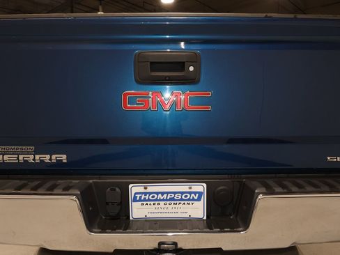 Used 2018 GMC Sierra 1500 SLT w/ SLT Premium Package image 21