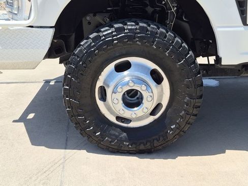 Used 2024 Ford F350 Platinum AWD/4WD image 26