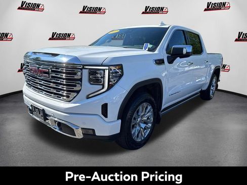 Used 2023 GMC Sierra 1500 Denali w/ Technology Package AWD/4WD image 1