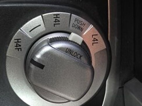 Used 2011 Toyota 4Runner Limited image 21