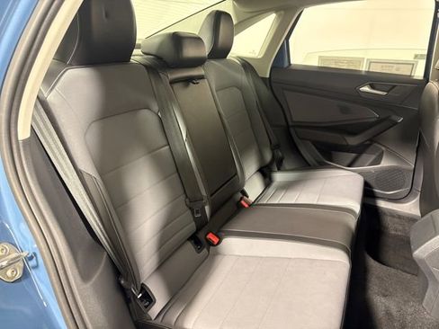 Used 2025 Volkswagen Jetta SE image 12