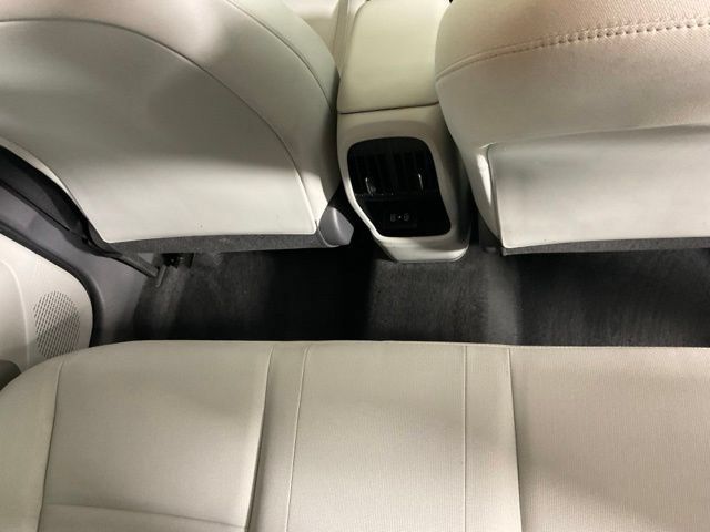 Used 2025 Hyundai Kona SEL FWD image 13