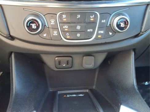 Used 2023 Chevrolet Traverse LT w/ LPO, Floor Liner Package AWD/4WD image 20