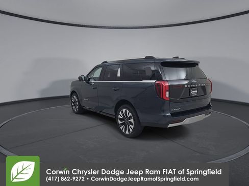 Used 2025 Ford Expedition Platinum w/ Driver's Package image 11